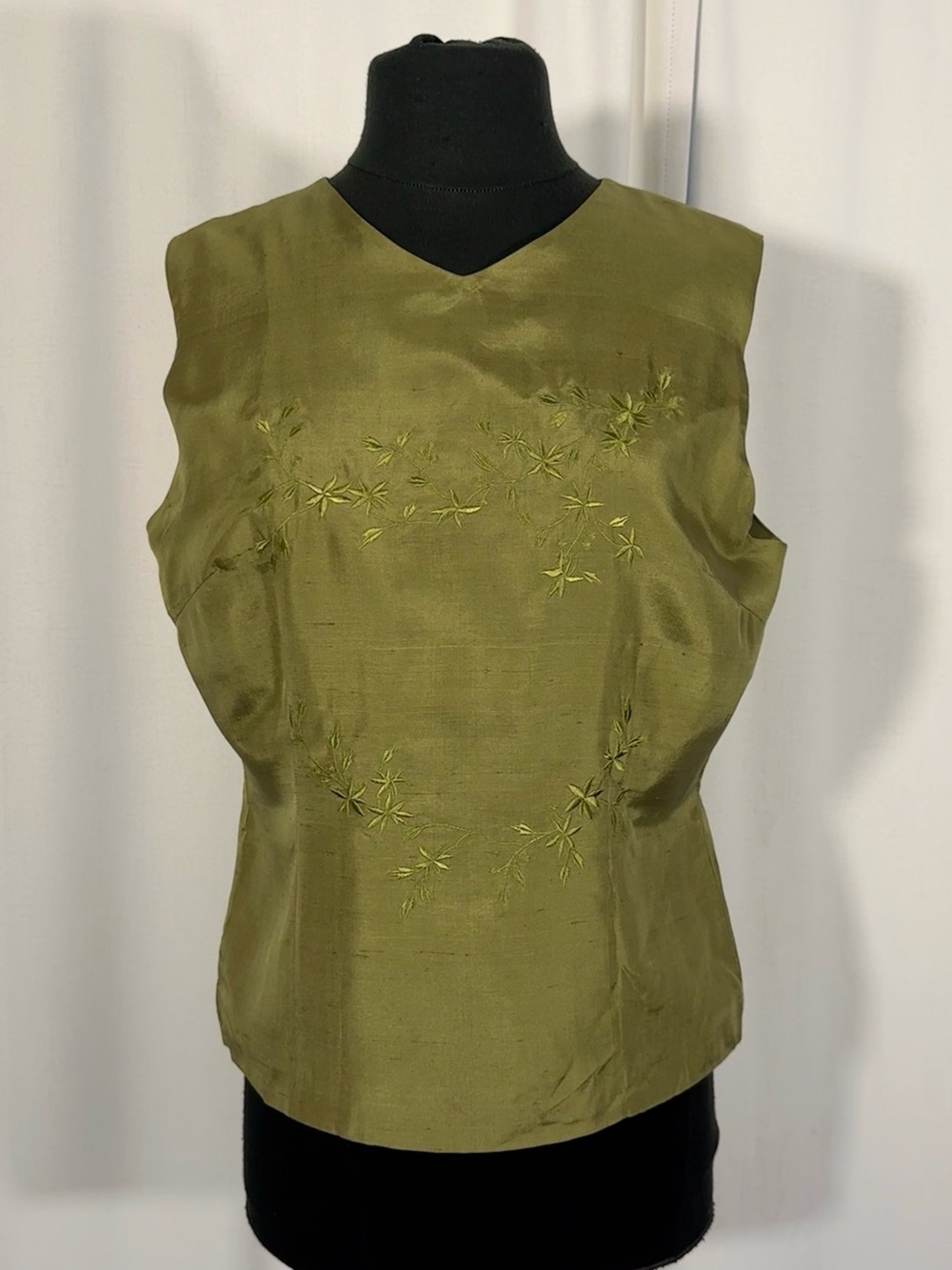 Anne Carson Olive Green Raw Silk Embroidered Top